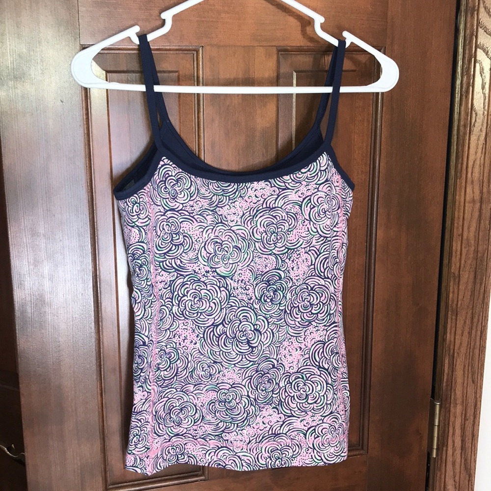 EUC Lilly Pulitzer tank w built in bralette!